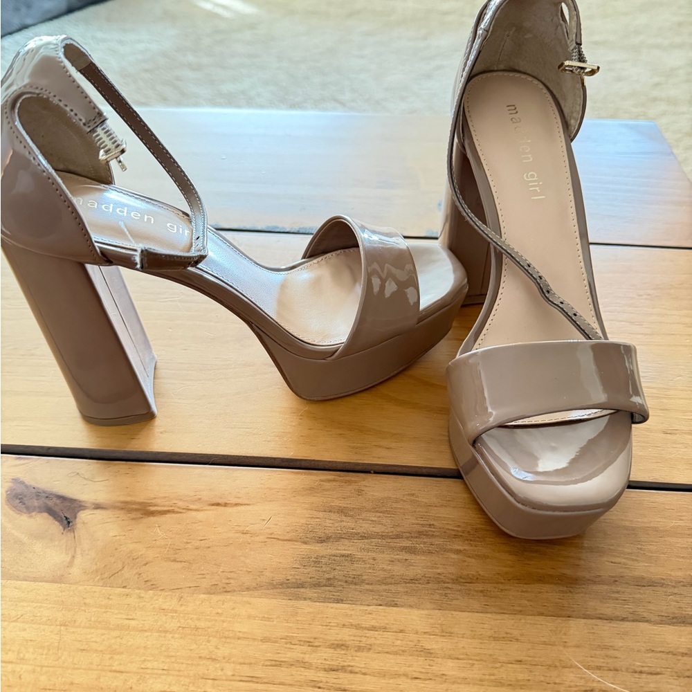 Madden Girl Women's Beige Patent Heels